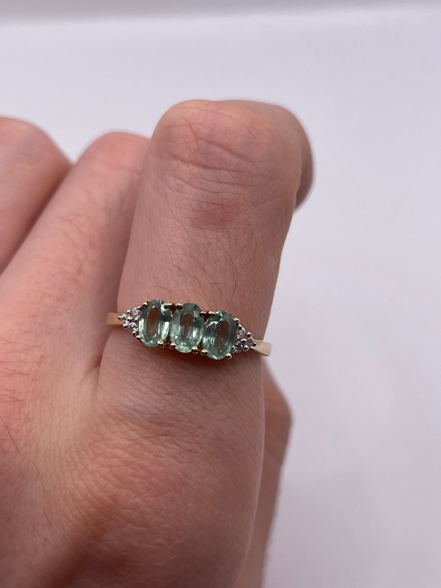 9ct gold green kyanite and zircon ring