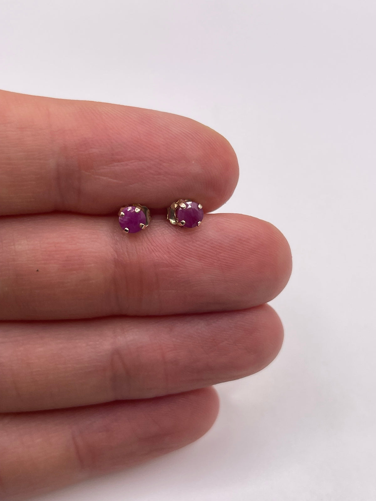 9ct gold ruby earrings