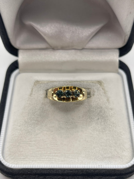 9ct gold synthetic spinel ring