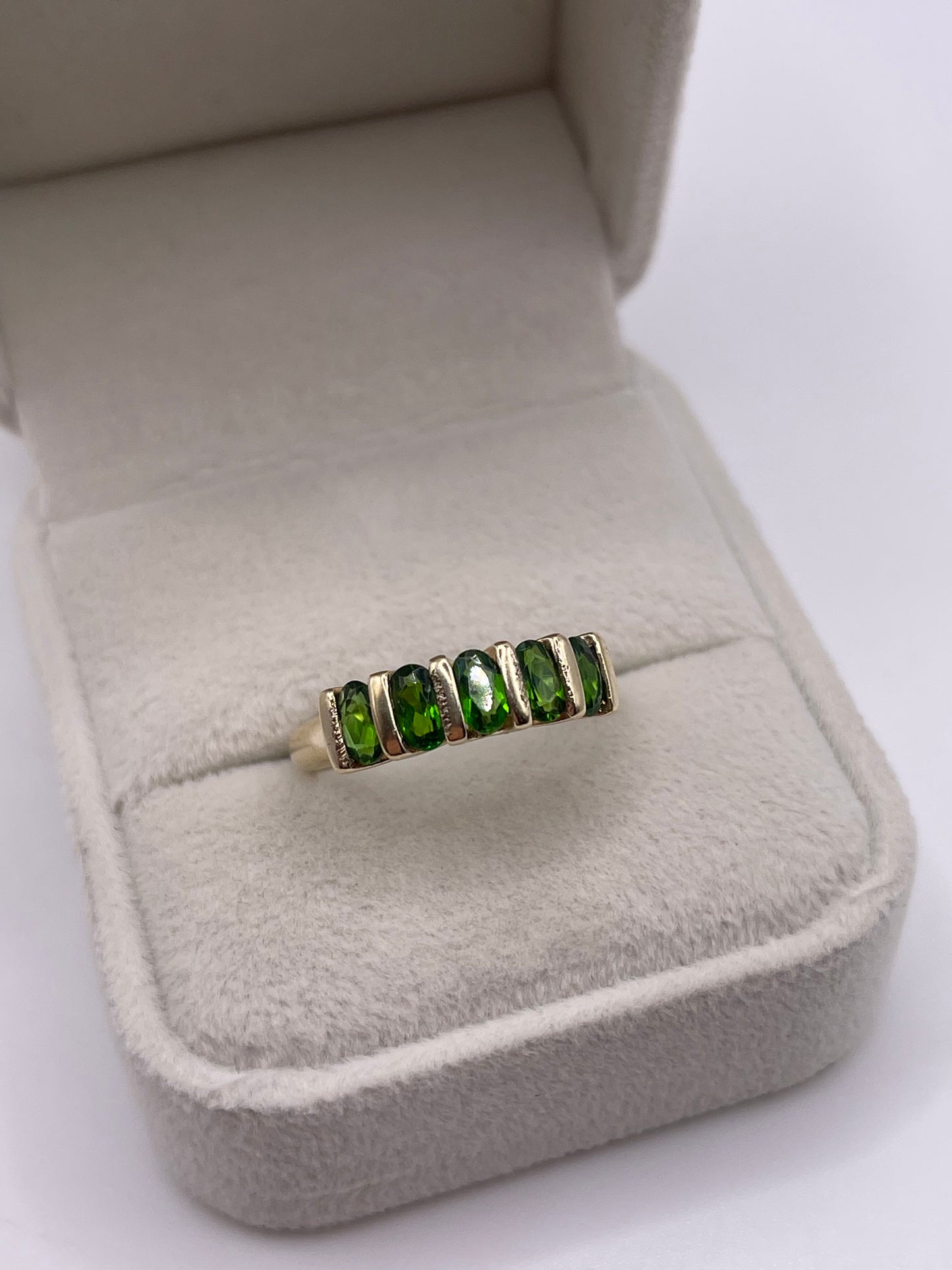 9ct gold diopside ring