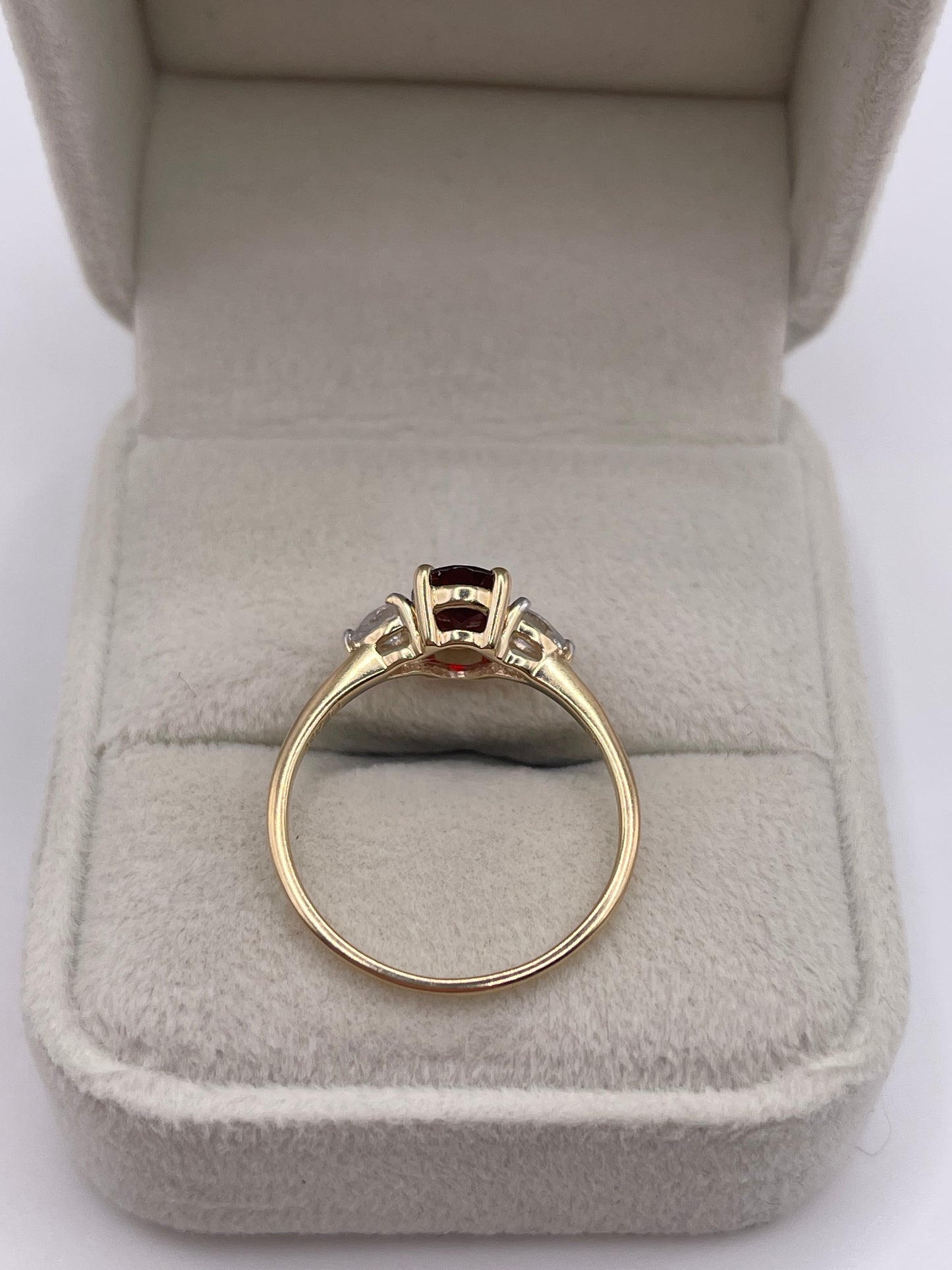 9ct gold garnet and zircon ring