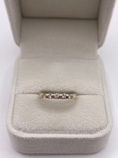 9ct gold diamond ring