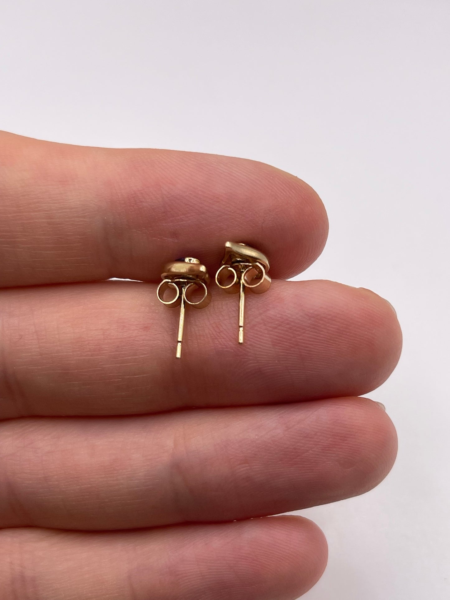 9ct gold amethyst earrings
