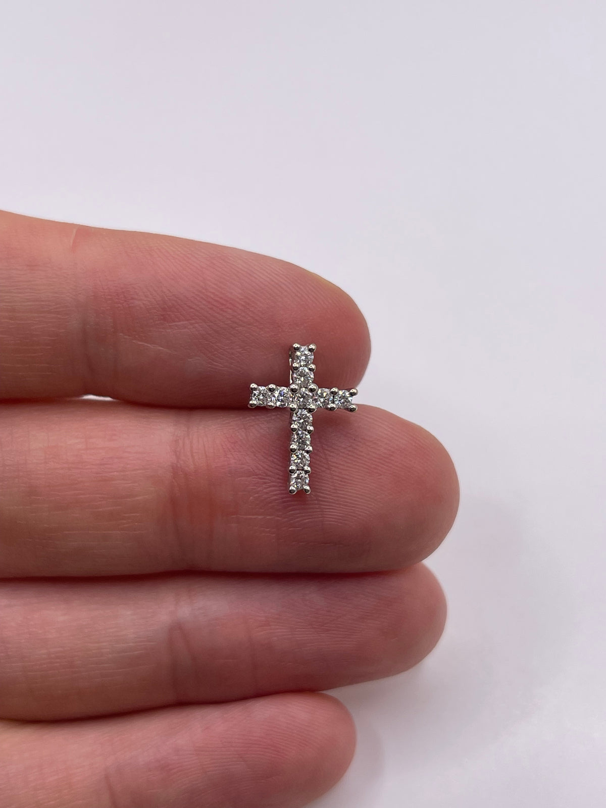 9ct white gold diamond cross pendant