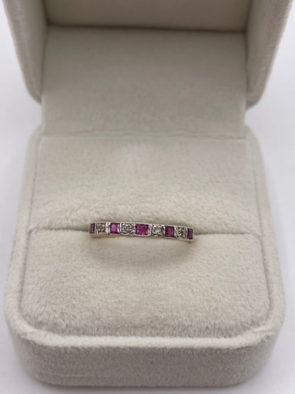 18ct gold ruby and diamond ring
