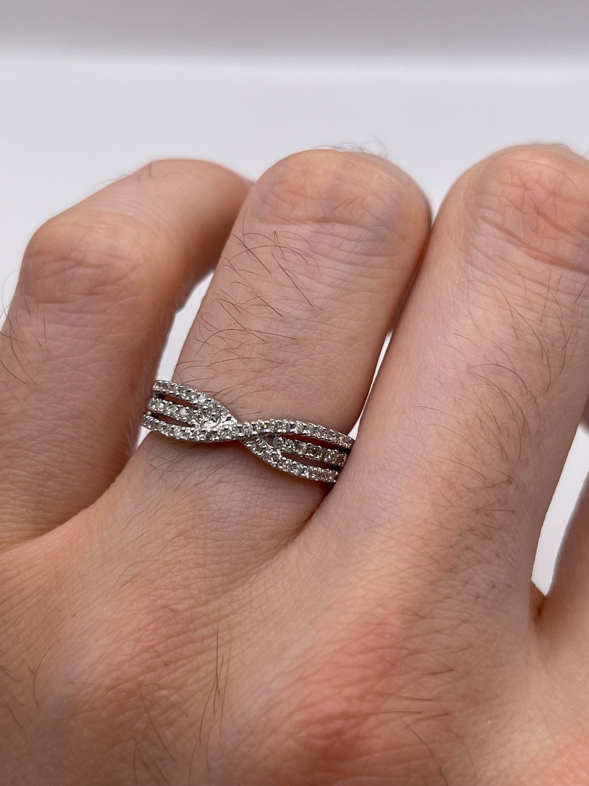 9ct white gold diamond cluster ring
