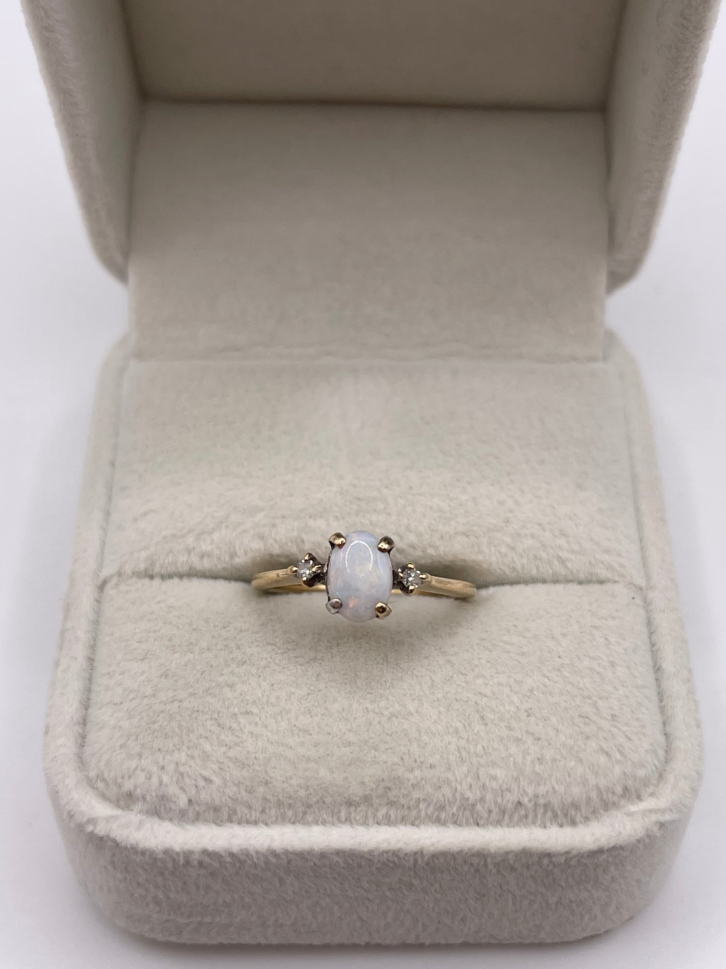 9ct gold opal and diamond ring