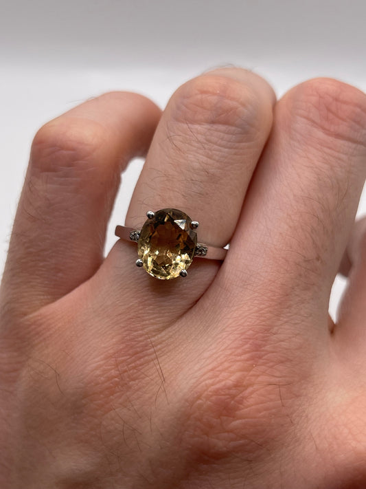 Silver quartz ring