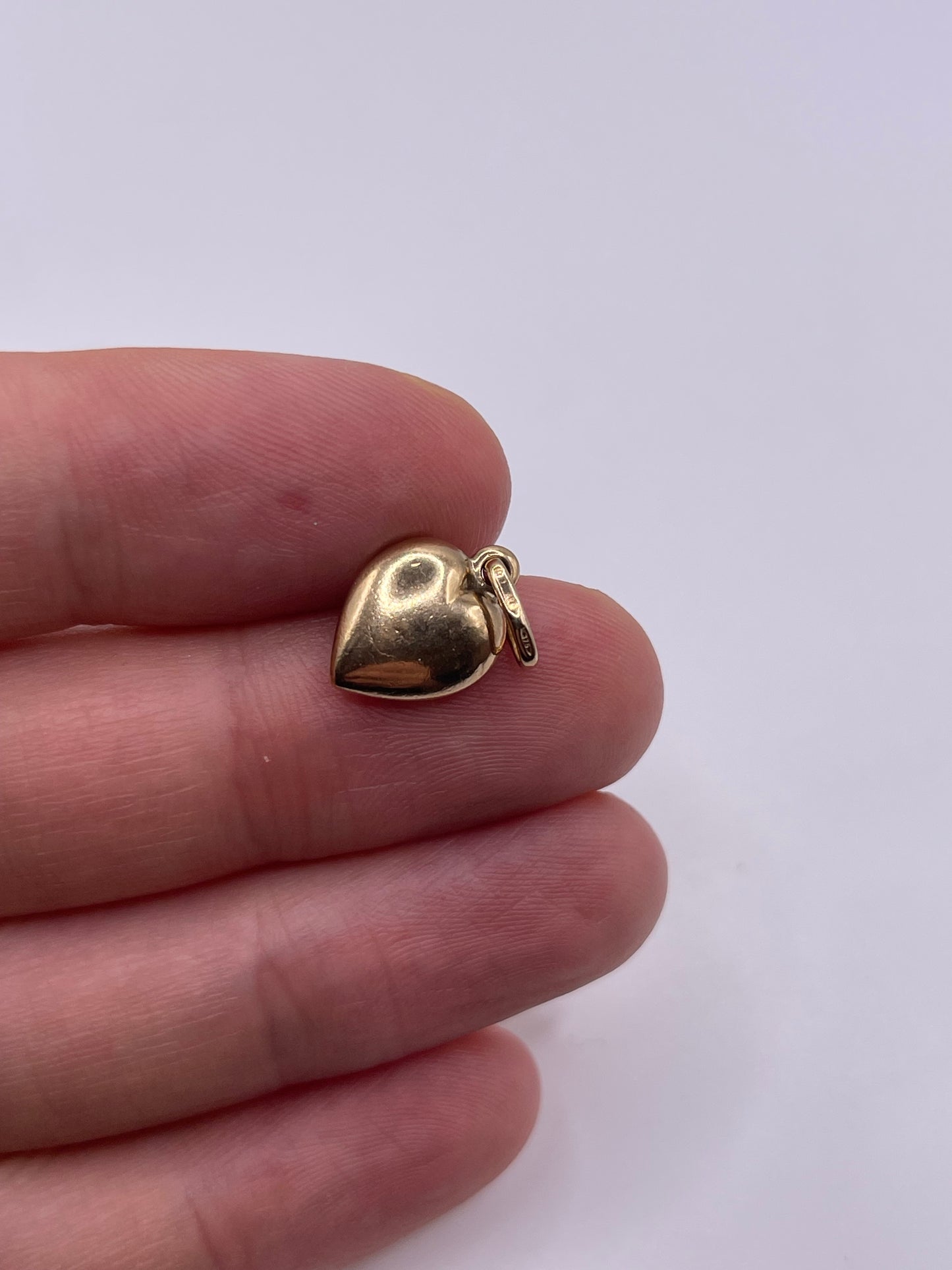 9ct gold heart charm