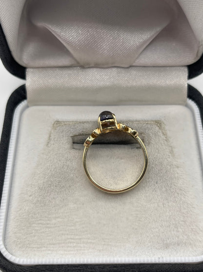 9ct gold cabochon iolite ring