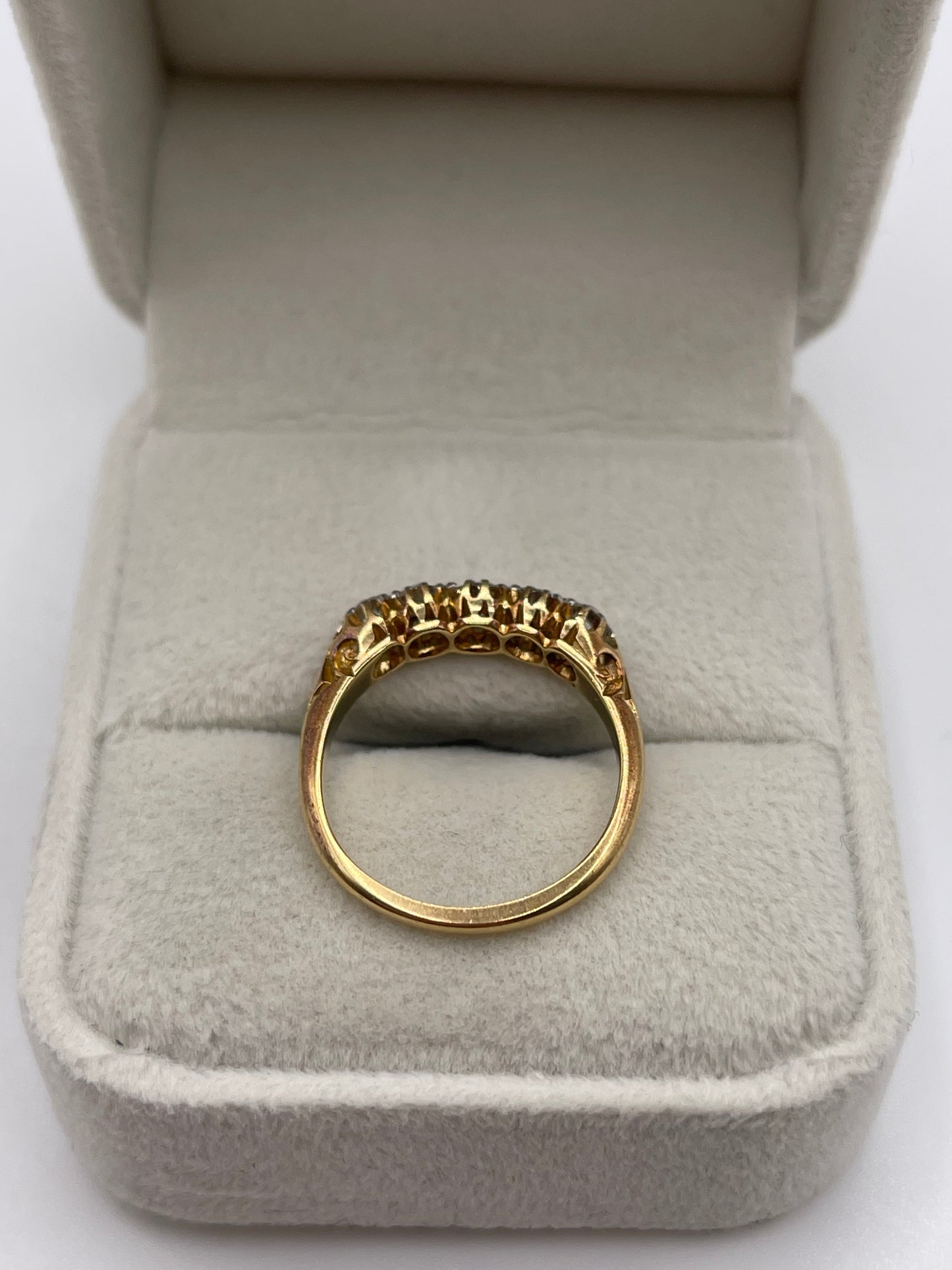 18ct gold diamond ring