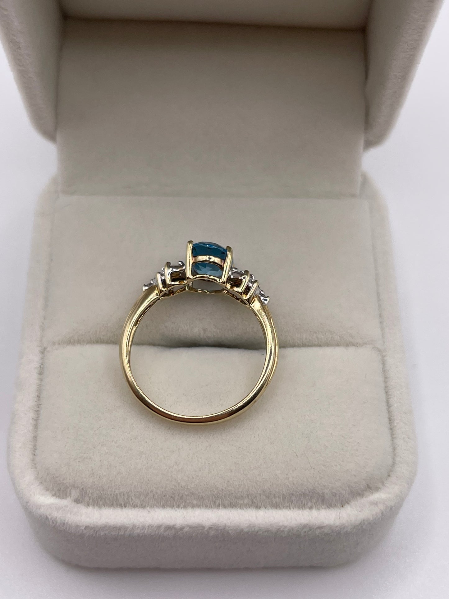 9ct gold blue topaz and diamond ring