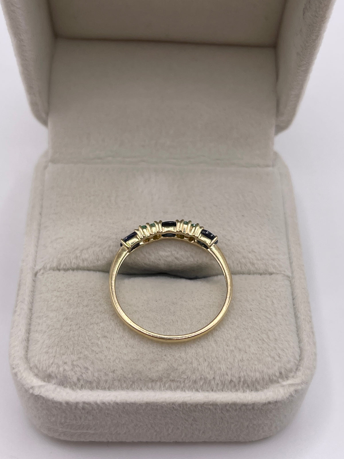 9ct gold sapphire, emerald and diamond ring