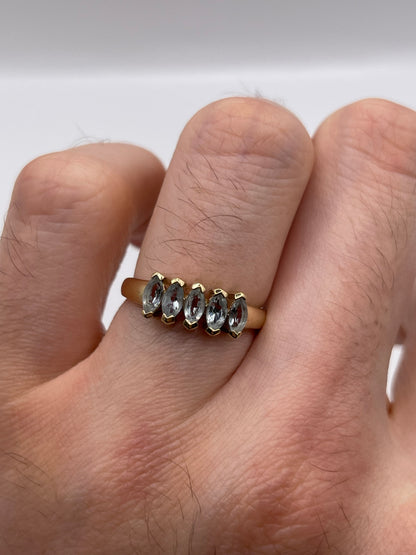 9ct gold aquamarine ring