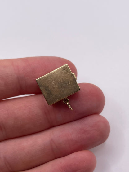 9ct gold £1 note charm