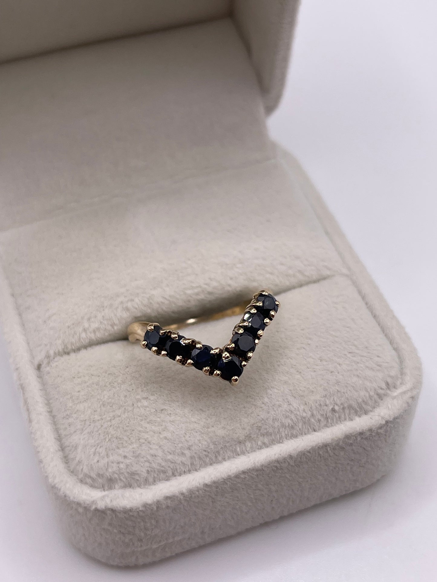 9ct gold sapphire wishbone ring