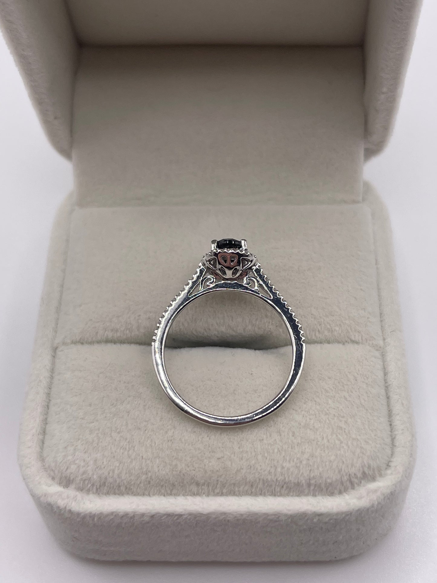9ct white gold sapphire and diamond ring