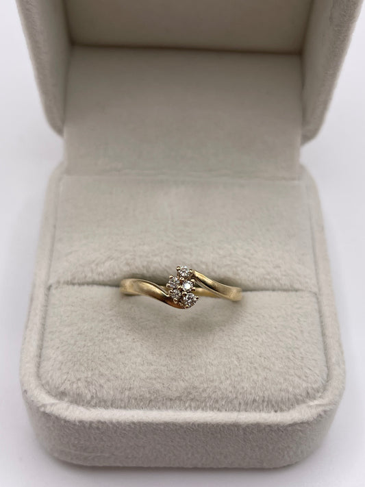 9ct gold diamond cluster ring