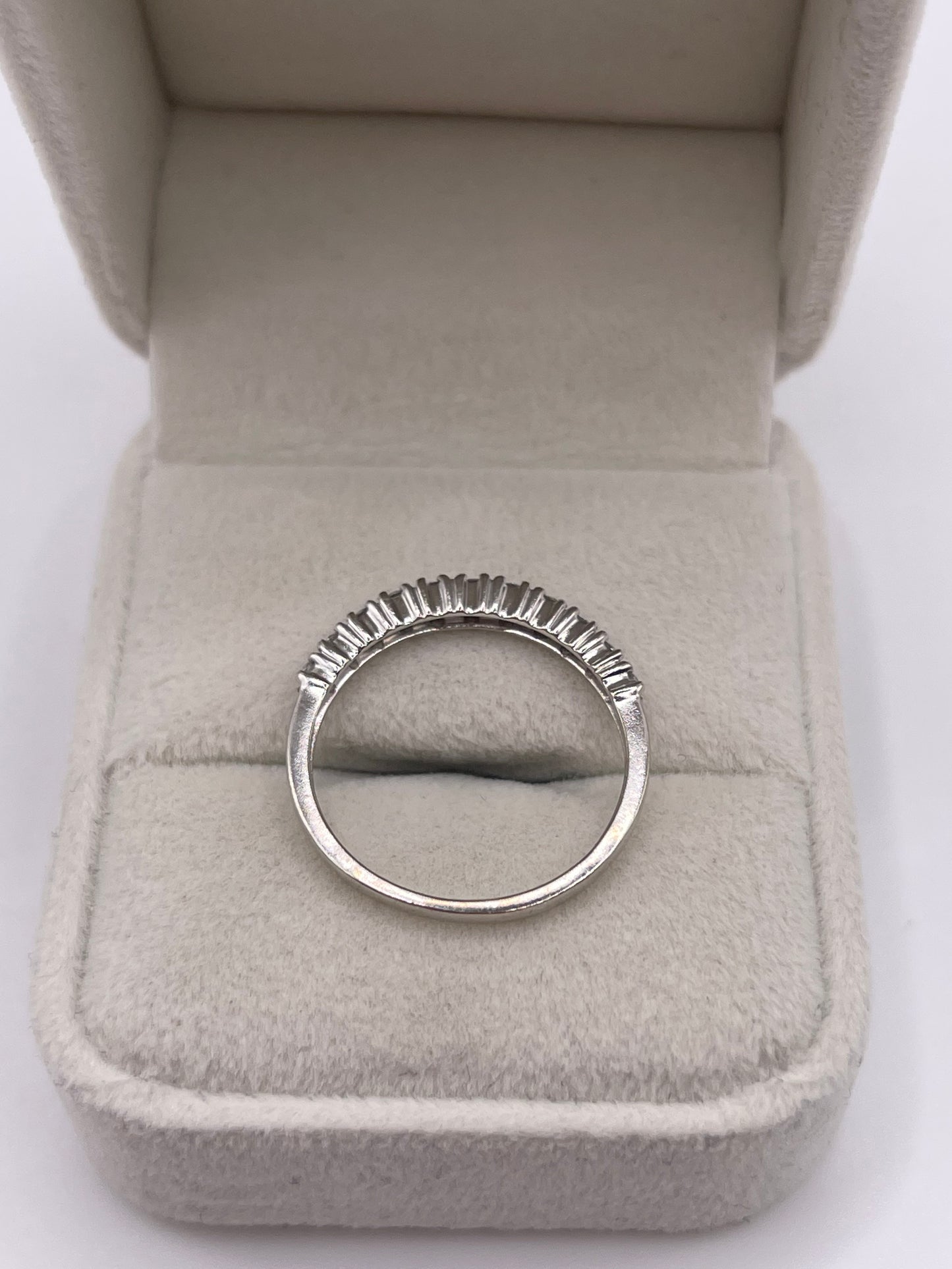 9ct white gold diamond ring