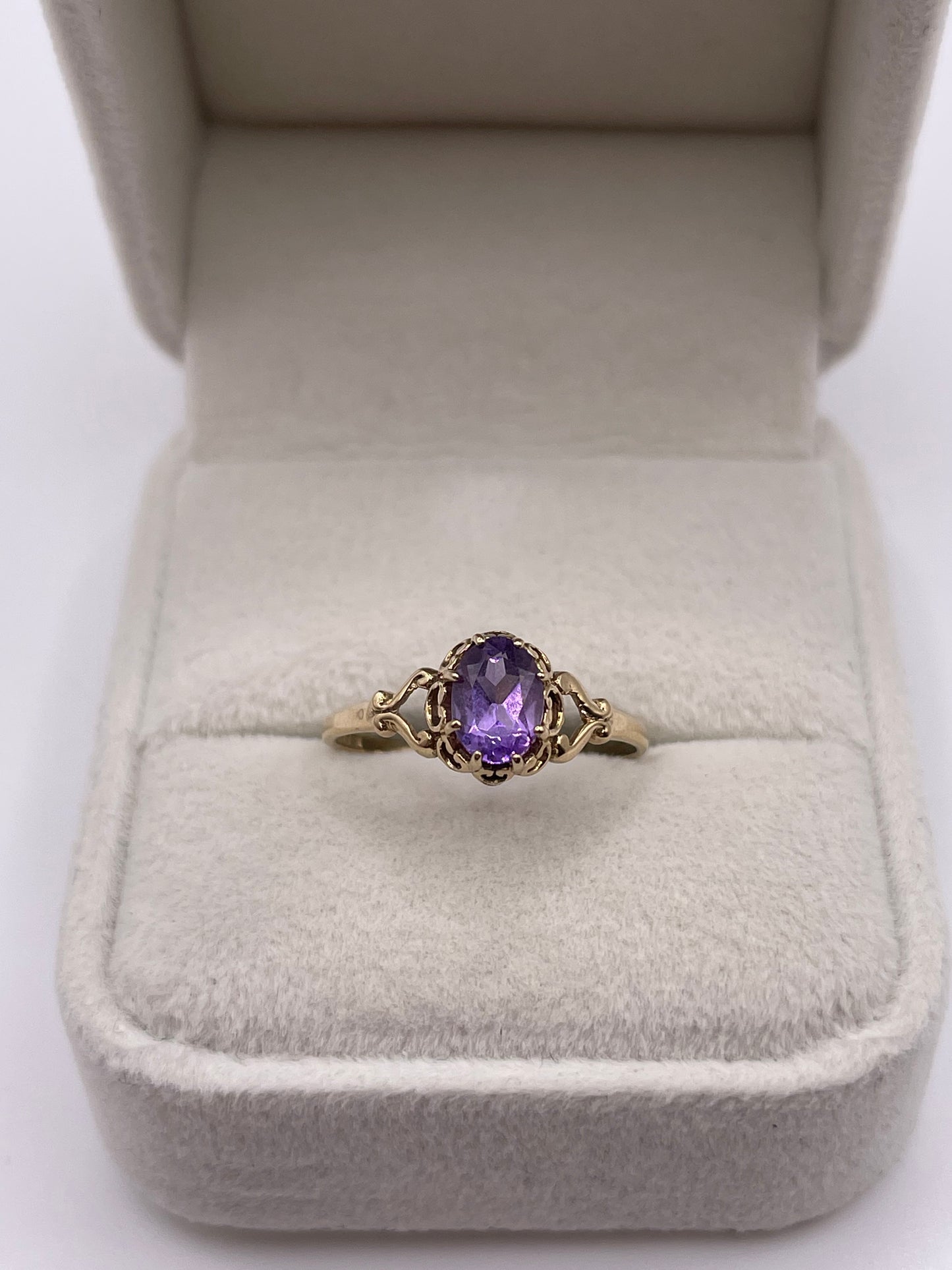 9ct gold amethyst ring