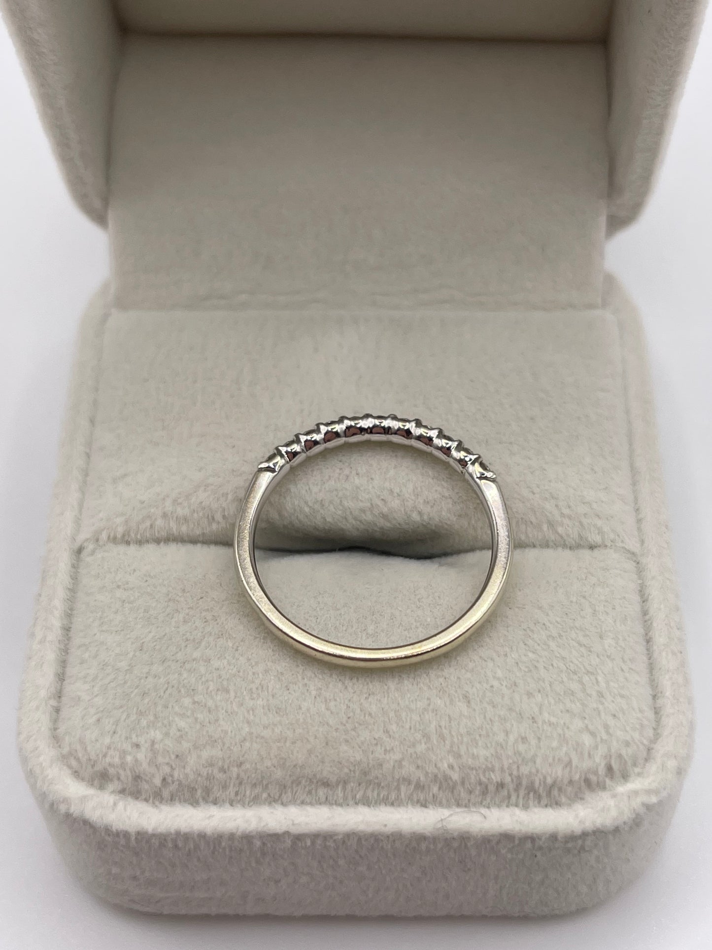 9ct white gold diamond ring