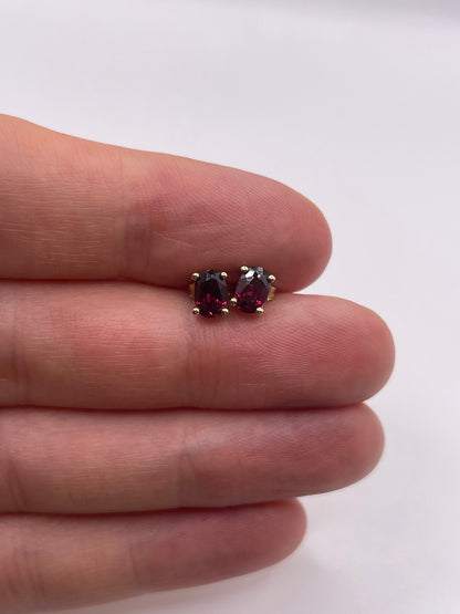 9ct gold garnet earrings