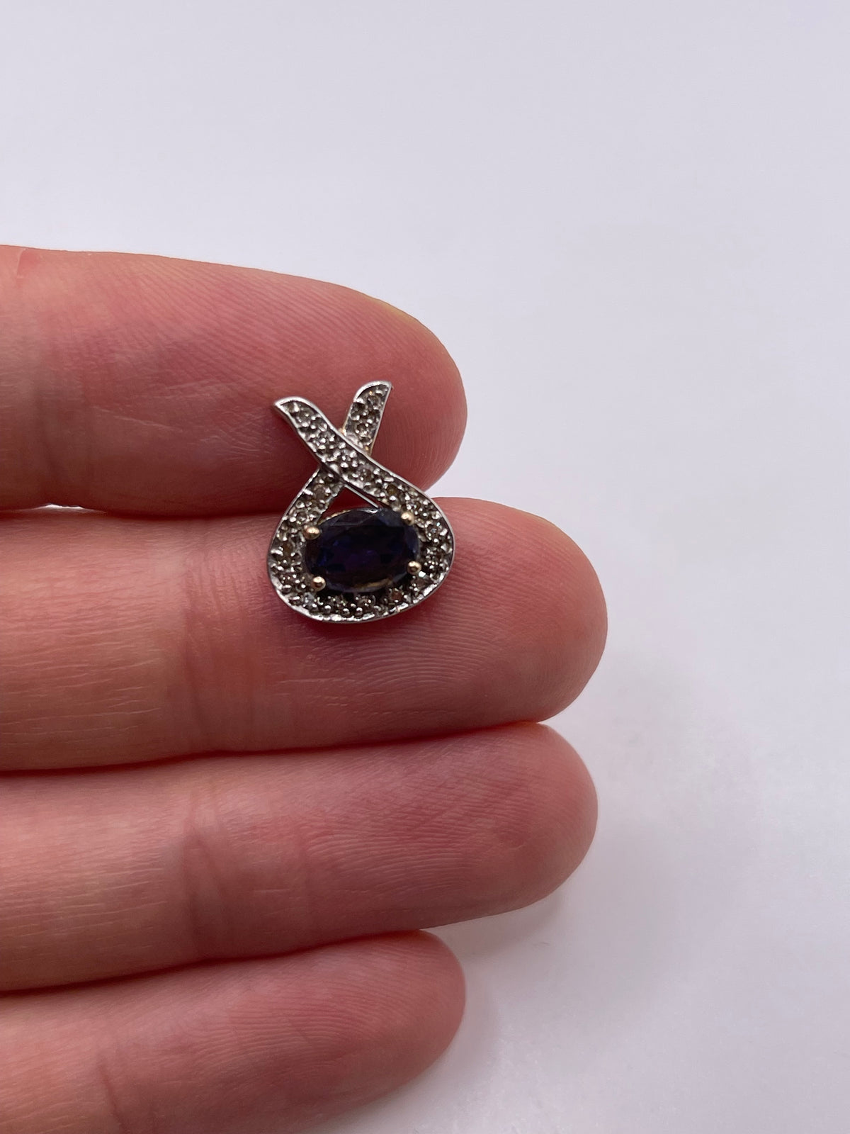 9ct gold iolite and diamond pendant