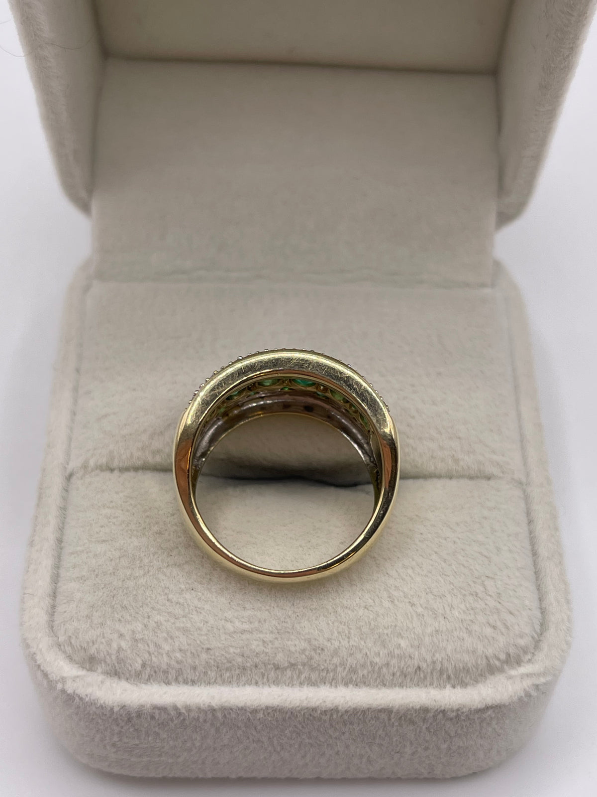 9ct gold emerald and diamond ring