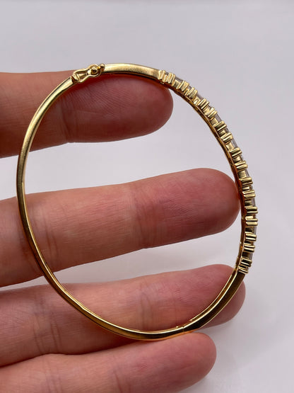 18ct gold diamond bangle