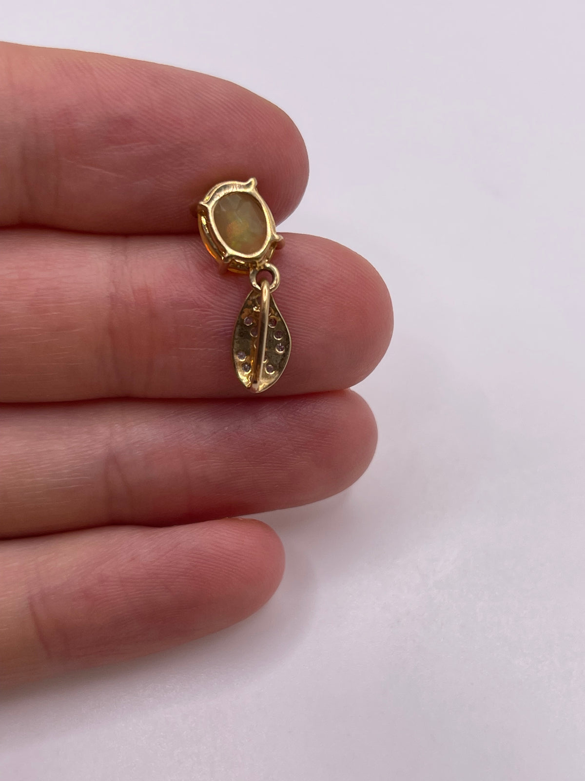 9ct gold opal and diamond pendant