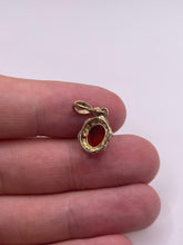 Load image into Gallery viewer, 9ct gold amber pendant
