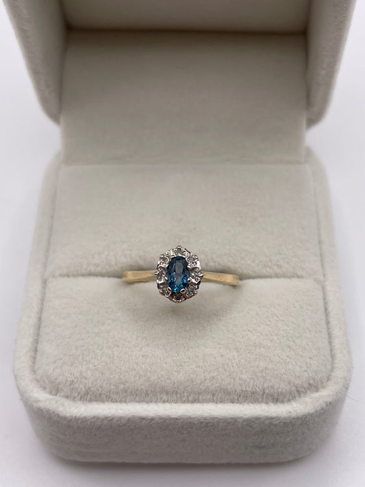9ct gold topaz and diamond ring