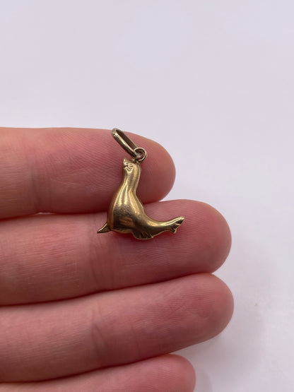 9ct gold seal charm