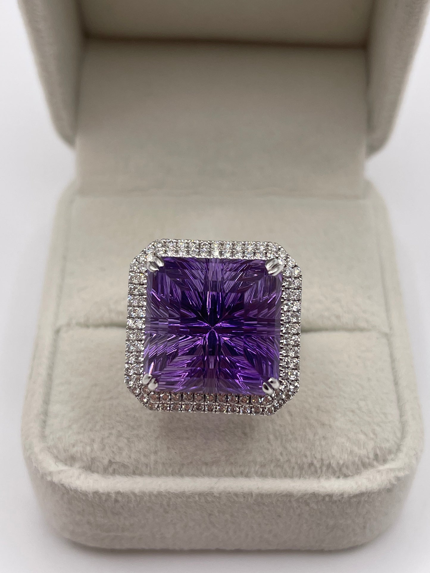 18ct white gold amethyst and diamond ring