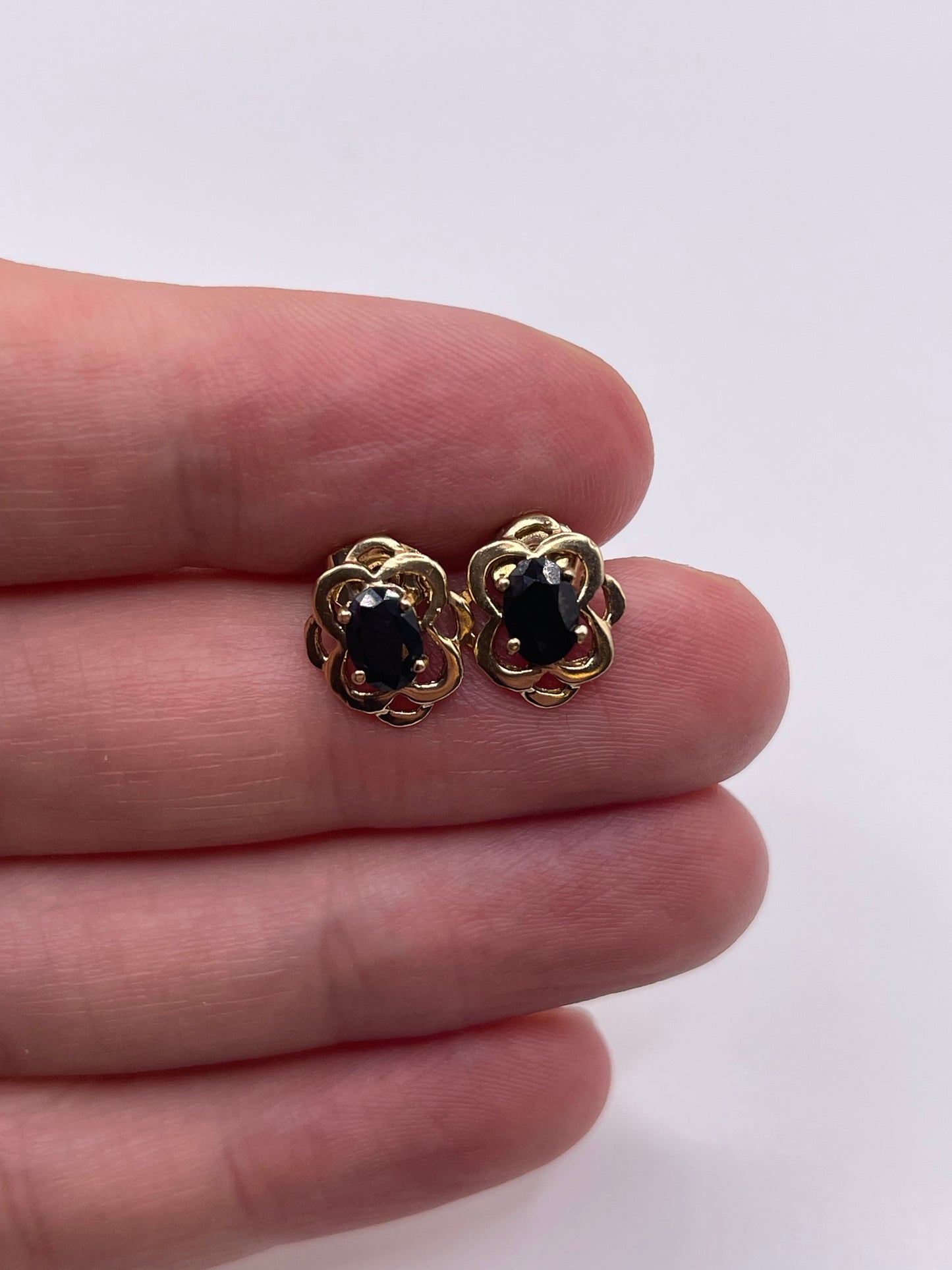9ct gold sapphire earrings
