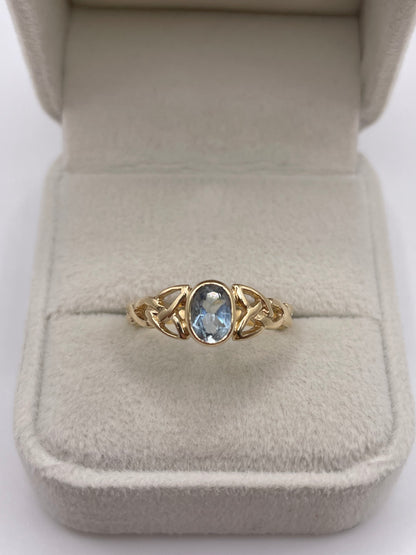 9ct gold aquamarine ring