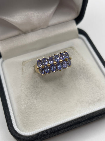 9ct gold tanzanite and diamond ring