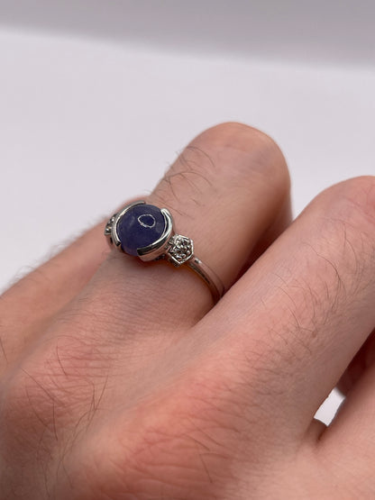 Silver cabochon tanzanite ring