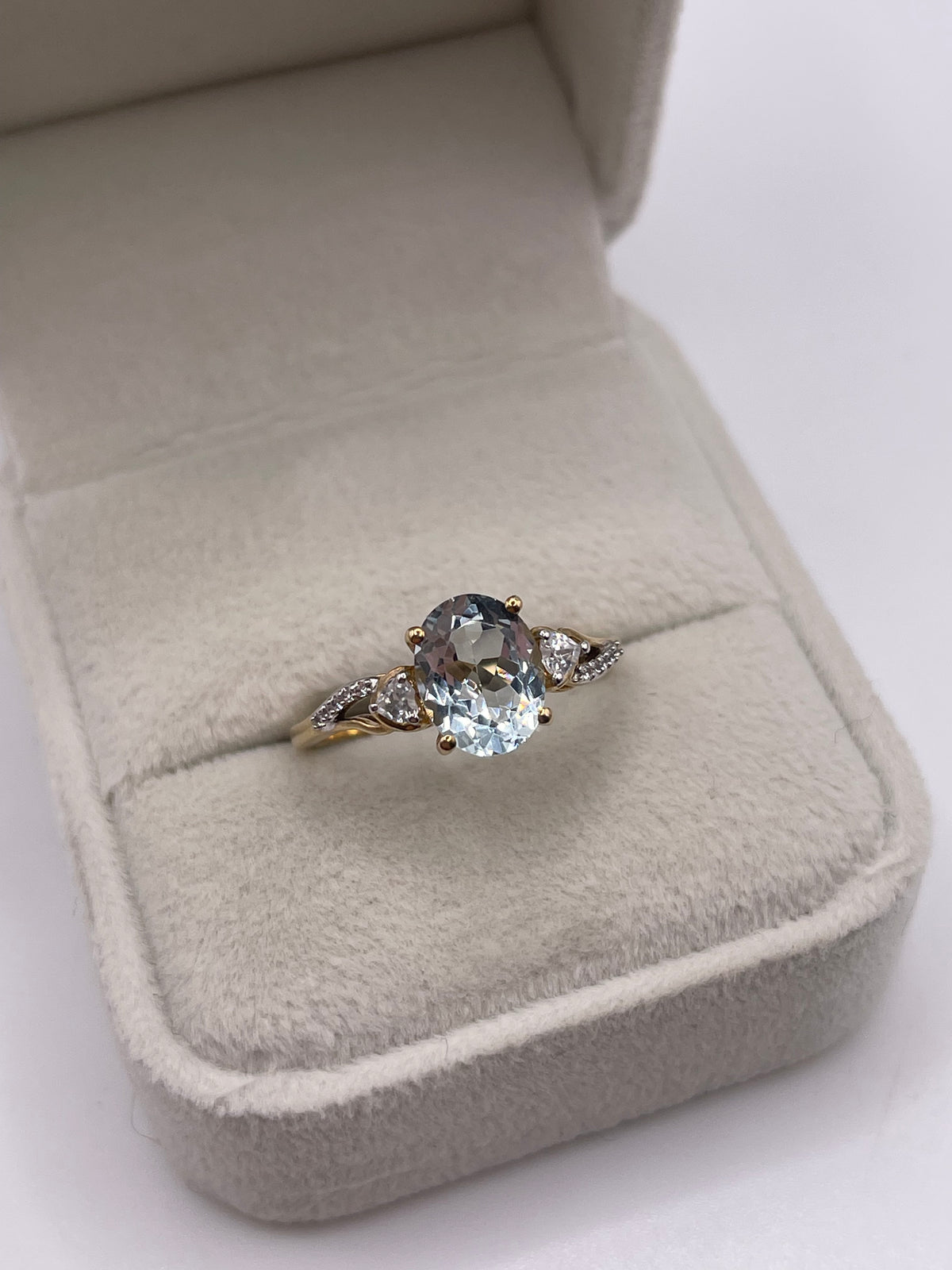 9ct gold topaz and zircon ring