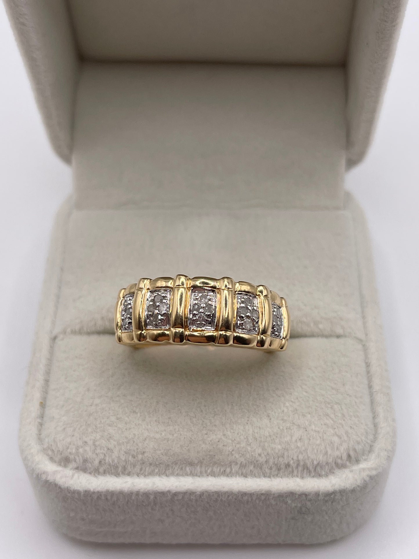 14ct gold diamond cluster bamboo ring