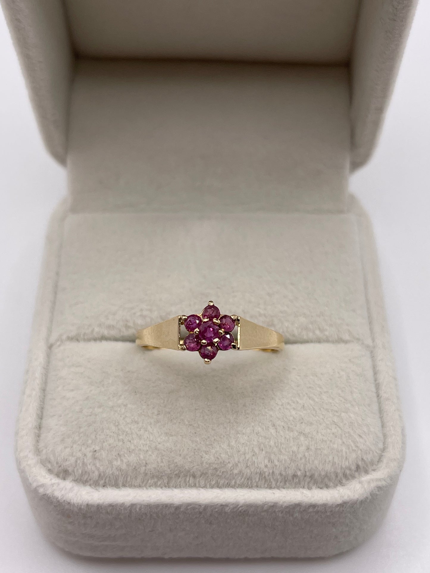 9ct gold ruby cluster ring