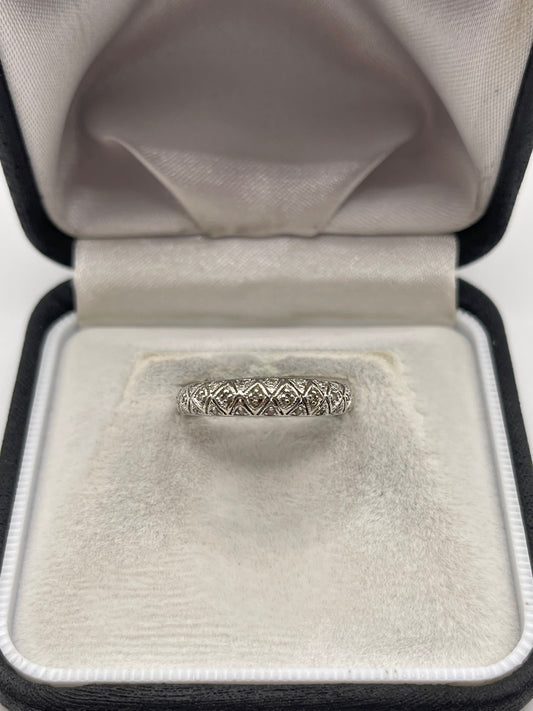 9ct white gold diamond cluster ring