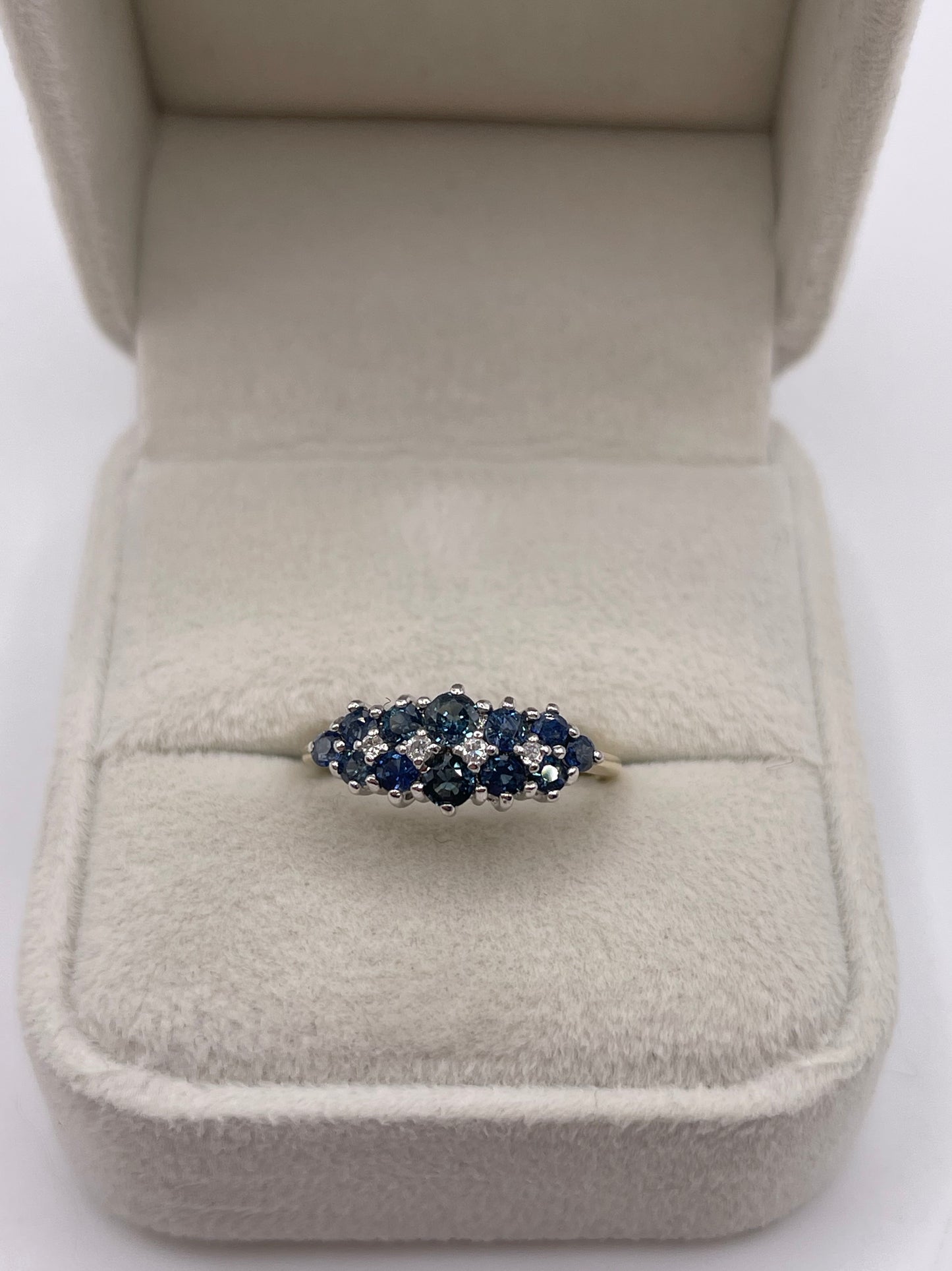 9ct gold sapphire and diamond ring