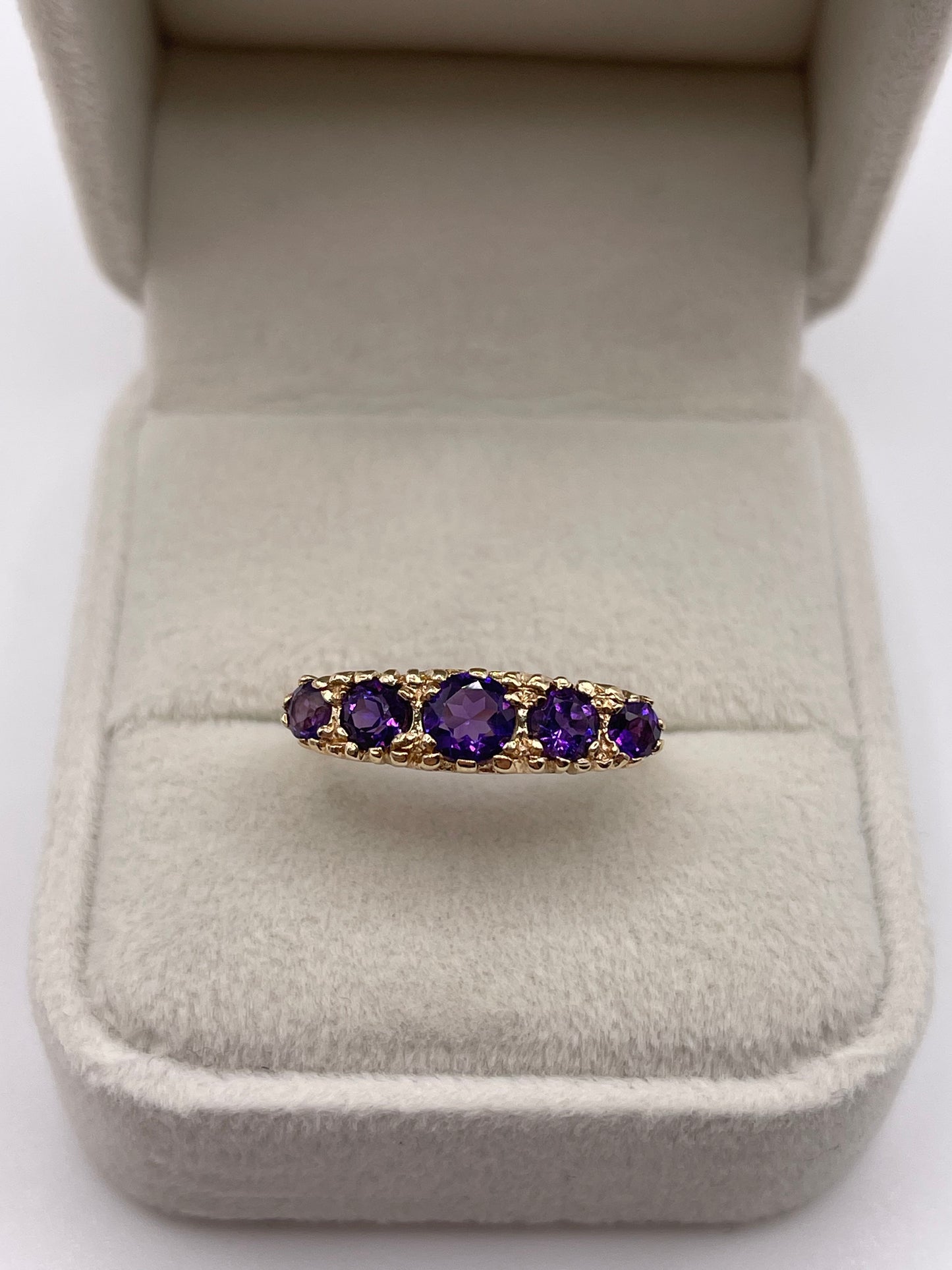 9ct gold amethyst ring
