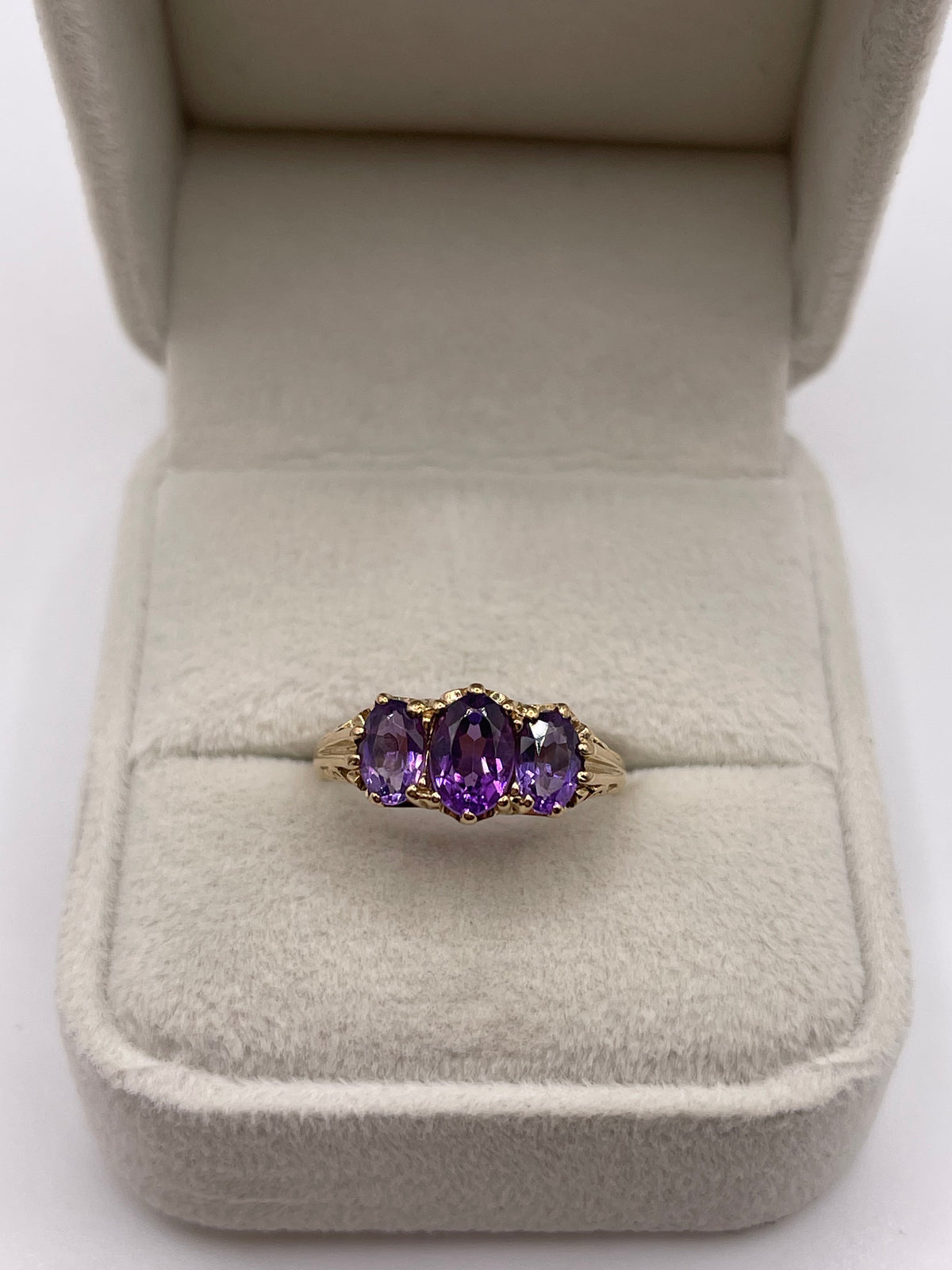 9ct gold amethyst ring