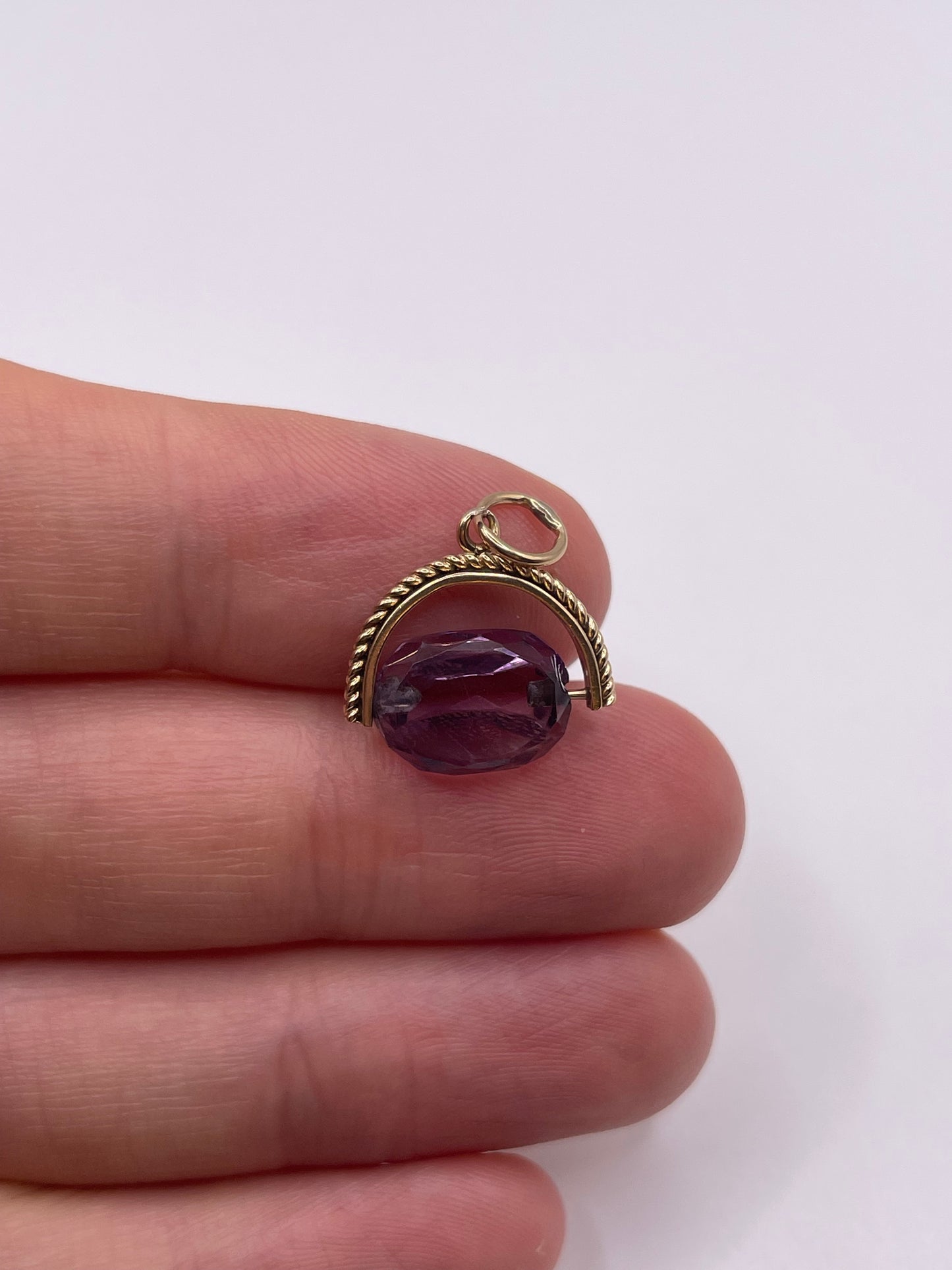 9ct gold amethyst spinning fob pendant