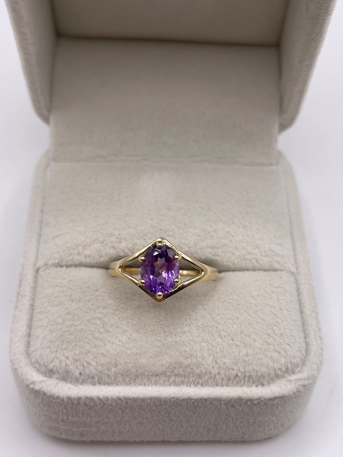 9ct gold amethyst ring