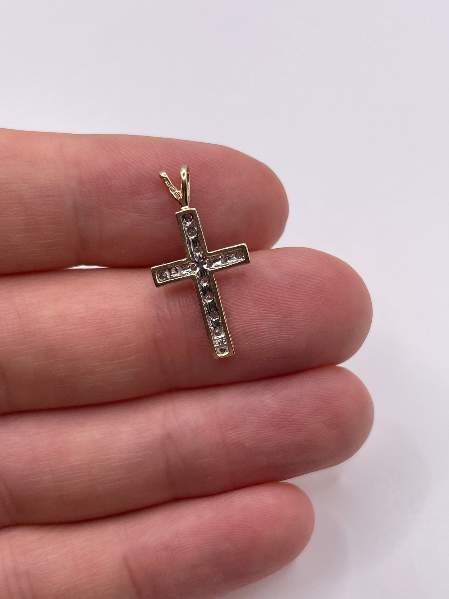 9ct gold diamond cross pendant