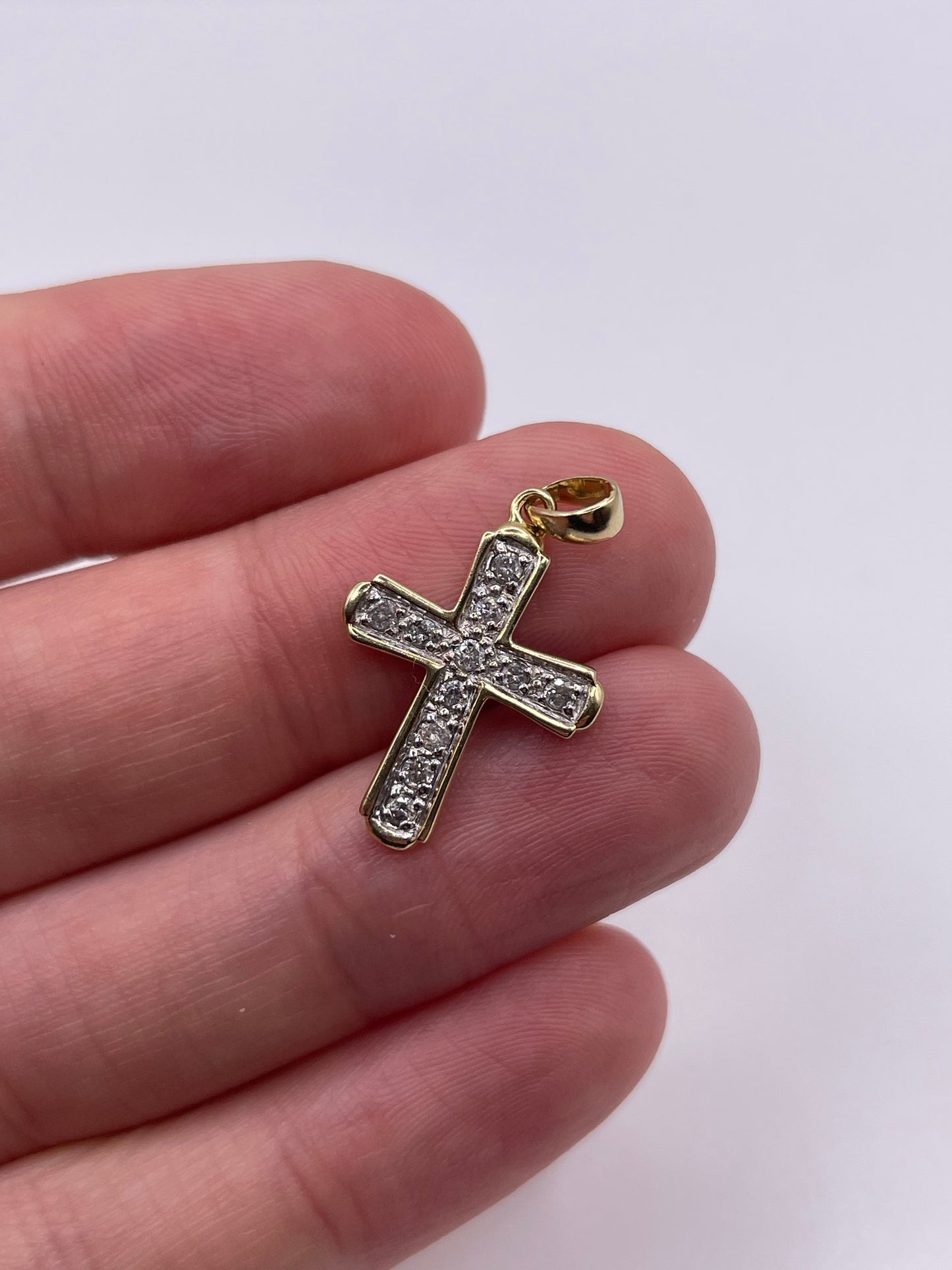 9ct gold diamond cross pendant