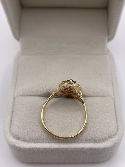 9ct gold garnet ring